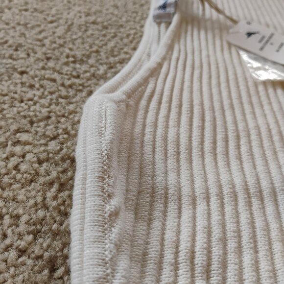 NWT Tommy Bahama Knit Top - Picture 3 of 7